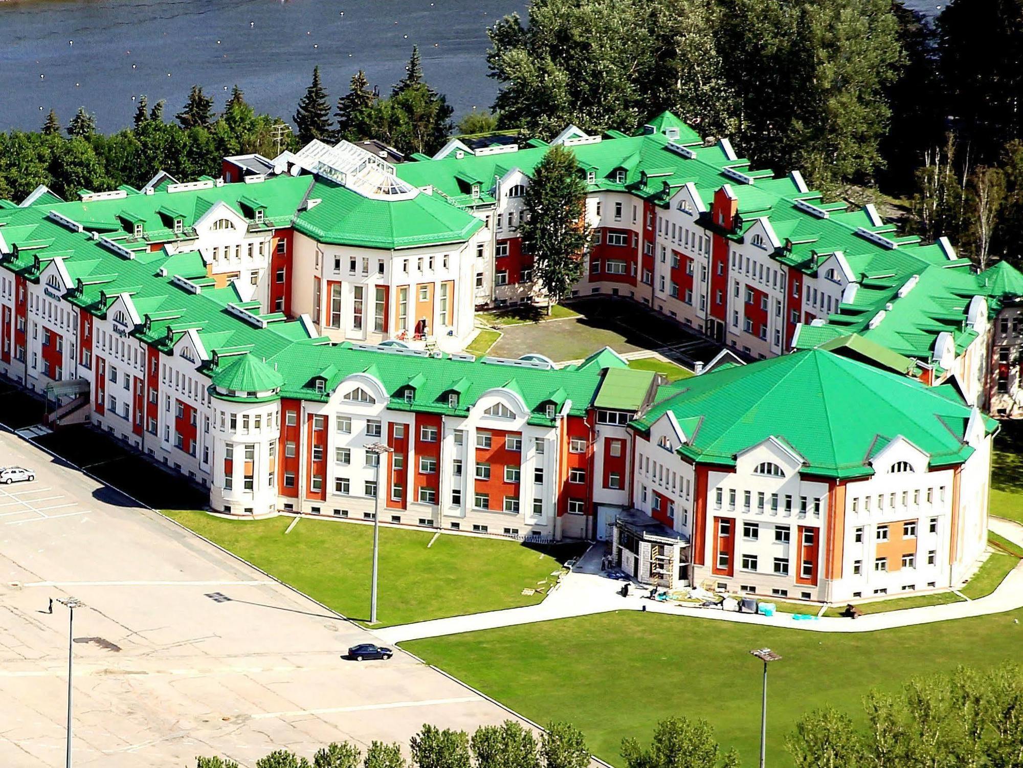 Hotel Park Krestovskiy Sankt Petersburg Exterior foto